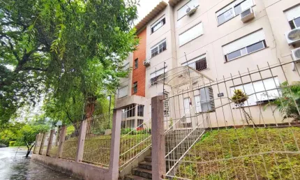 Apartamento à Venda com 2 Dormitórios Jardim Planalto, Porto Alegre R$ 270.000