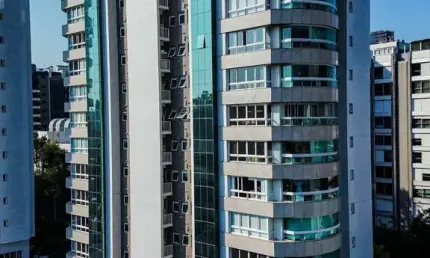 Apartamento com 202m², 3 suítes, lareira, churrasqueira, 3 vagas, infraestrutura completa, no bela vista.