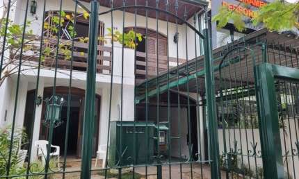 Casa com 5 quartos à venda na Rua Felipe de Oliveira, 667, Petrópolis, Porto Alegre