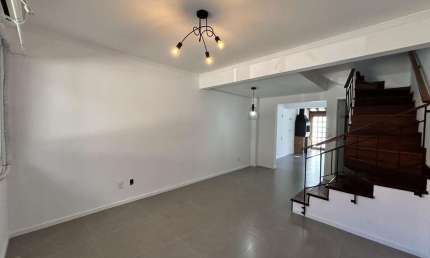 OPORTUNIDADE! Sobrado com 2 dormitórios, 103 m² VENDA: R$ 280.000 - Rio Branco - Canoas/RS