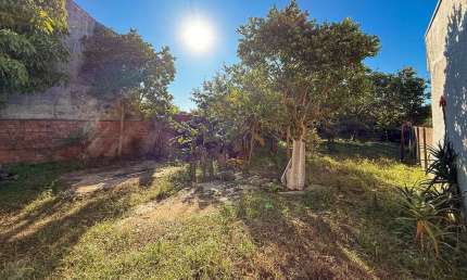 Terreno à venda na Rua Oliveira Lima, 137, Niterói, Canoas