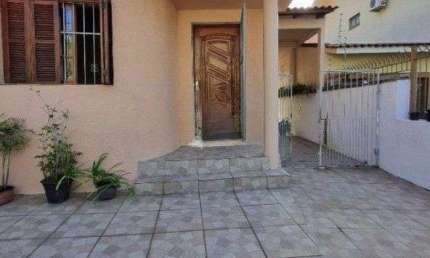 Casa com 2 quartos à venda na Rua Fagundes Varela, 290, Santo Antônio, Porto Alegre