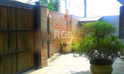 Casa para Venda - 290m², 4 dormitórios, sendo 1 suites, 3 vagas - Cristal