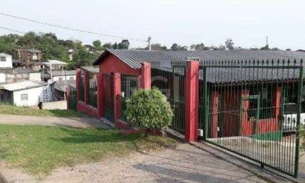 Casa para Venda - 150m², 5 dormitórios, 3 vagas - intersul