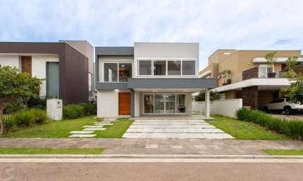 Casa Condominio para Venda - 300m², 3 dormitórios, sendo 3 suites, 2 vagas - Alphaville