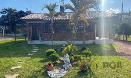 CASA EM CONDOMÍNIO - 3 dorms. - 3 vagas - 150 m² - VIAMÃO