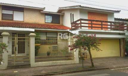 Casa para Venda - 340m², 4 dormitórios, sendo 2 suites, 3 vagas - Jardim Lindóia