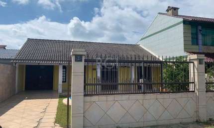 Casa para Venda - 179m², 4 dormitórios, sendo 1 suites, 3 vagas - Centro
