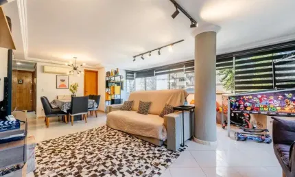 Apartamento 3 dormitórios, 2 vagas 109m² próximo ao Pastor Domhs e Sogipa