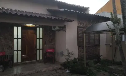 Casa 2 dorm/ semi mobilhada/venda ou locação/ Bairro Central Park/ Canoas