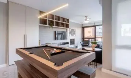 Apartamento garden com 118m², com 2 dormitórios, 2 suítes, lavabo, churrasqueira, lareira e 2 vagas de garagem.