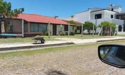 Casa com 5 quartos à venda na Rua Argentina, 657, Zona Norte, Capão da Canoa