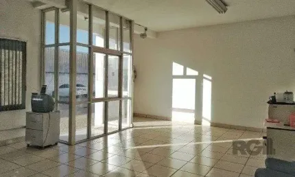 Barracão / Galpão / Depósito para alugar na Rua Eugênio Rubbo, 452, Anchieta, Porto Alegre