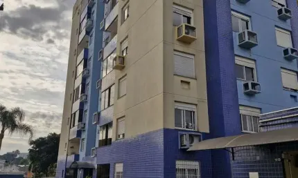 Excelente Apartamento de três dormitórios com suíte e garagem, na Av. Cavalhada, Porto Alegre.
