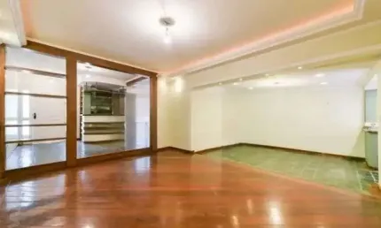Casa térrea com piscina, jardim e 3 dormitórios Jardim Botanico