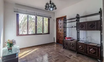 Casa com 6 quartos à venda na Rua Fernando Abbott, 1307, Passo da Areia, Porto Alegre