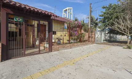 Casa com 3 quartos à venda na Avenida Alcides S. Severiano, 97, Sarandi, Porto Alegre