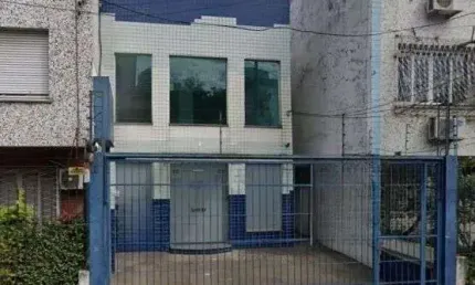 Prédio comercial com loja no bairro rio branco com 237m²