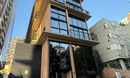 Apartamento novo, ótima localização no mont&#39;serrat.