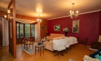 Casa à venda com 280m², 4 quartos e 2 vagas no bairro auxiliadora
