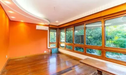 Vende-se apartamento com 3 quartos( 1 suíte), 111m² e 1 vaga – auxiliadora