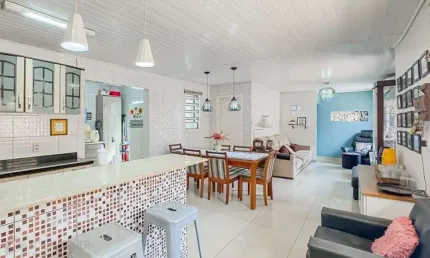 Casa com 2 quartos à venda na Rua Breno Arruda, 241, Santa Maria Goretti, Porto Alegre