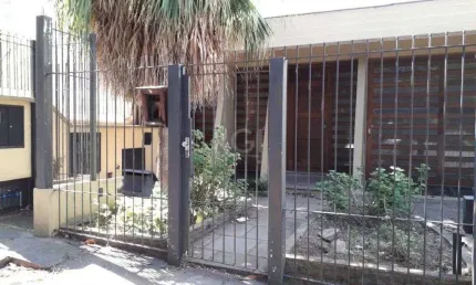 Casa para venda - 385m², 5 dormitórios, sendo 1 suites, 4 vagas - petrópolis