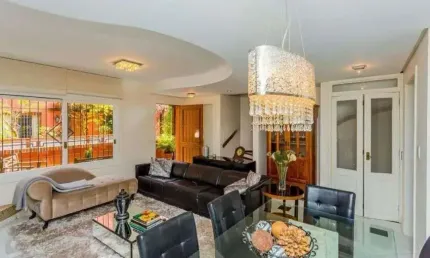 Belíssima casa em condomínio com 3 dorm - próximo ao iguatemi