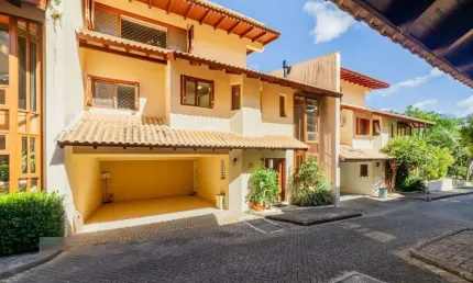 Casa em condomínio com 5 quartos e 390m² à venda em boa vista, porto alegre.