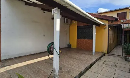 Casa com 3 quartos à venda na Rua Raul Silva Gudolle, 338, Hípica, Porto Alegre