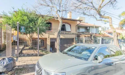 Casa com 4 quartos à venda na Rua Dona Mimi Moro, 152, Boa Vista, Porto Alegre
