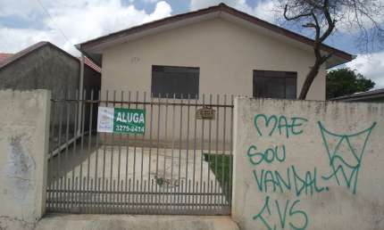 Casa com 2 quartos para alugar na Rua Arara, 772, Capela Velha, Araucária