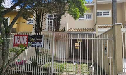 Sobrado para Venda em Curitiba, Xaxim, 3 dormitórios, 1 suíte, 3 banheiros, 3 vagas