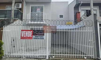 Sobrado para Venda em Curitiba, Alto Boqueirão, 3 dormitórios, 1 suíte, 3 banheiros, 2 vagas