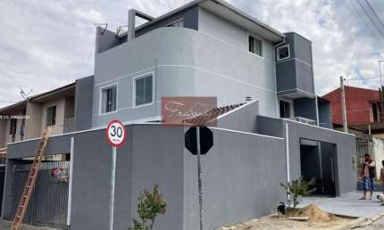 Sobrado para Venda em Curitiba, Tatuquara, 3 dormitórios, 1 suíte, 2 banheiros, 2 vagas