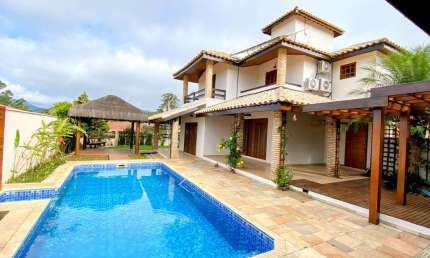 Casa com 3 quartos à venda no Aruã, Mogi das Cruzes  por R$ 2.590.000