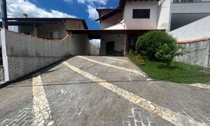 Casa com 3 quartos para alugar no Aruã, Mogi das Cruzes  por R$ 7.000