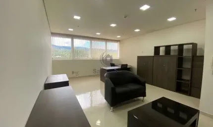 Sala comercial com 1 sala à venda na Vila Mogilar, Mogi das Cruzes , 37 m2 por R$ 430.000