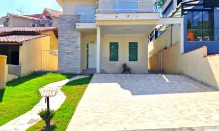 Casa em condomínio fechado com 3 quartos para alugar no Aruã, Mogi das Cruzes , 220 m2 por R$ 6.850