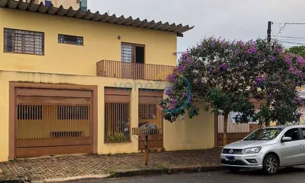 Casa Residencial com 5 quartos  à venda, 200.00 m2 por R$1000000.00  - Jardim America - Londrina/PR