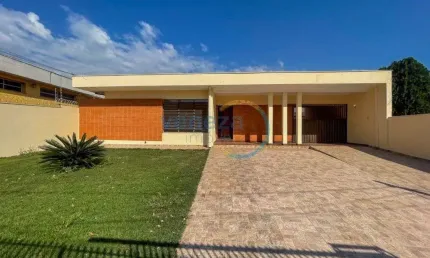 Casa Comercial à venda, 249.41 m2 por R$850000.00  - Shangri-La - Londrina/PR