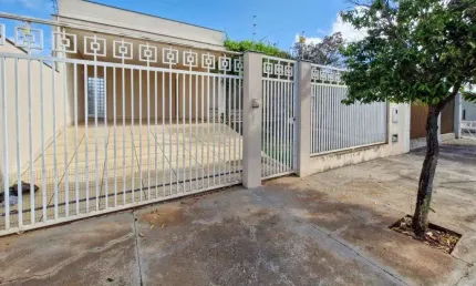 Casa Residencial com 3 quartos  à venda, 141.72 m2 por R$480000.00  - Vila Romana Ii - Ibipora/PR