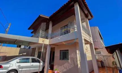 Casa Residencial com 3 quartos  à venda, 162.00 m2 por R$500000.00  - Pinheiros - Londrina/PR