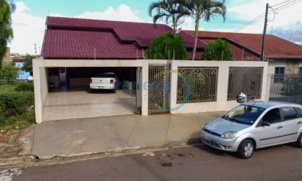 Casa Residencial com 3 quartos  à venda, 168.72 m2 por R$890000.00  - Coliseu - Londrina/PR