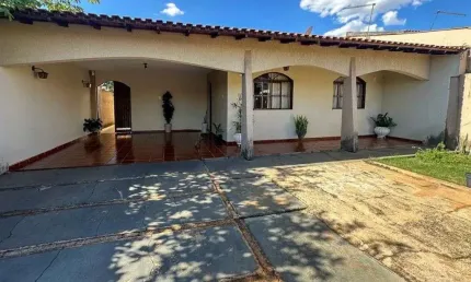 Casa Residencial com 3 quartos  à venda, 136.00 m2 por R$459000.00  - Santo Antonio - Londrina/PR