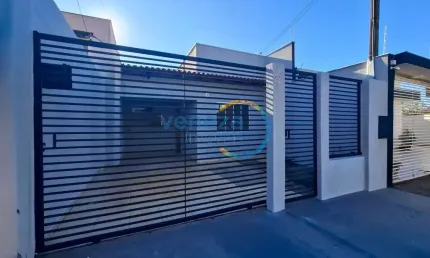 Casa Residencial com 3 quartos  à venda, 65.00 m2 por R$340000.00  - Montecatini - Cambe/PR