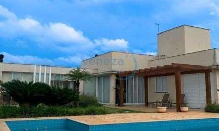 Casa Residencial com 3 quartos  à venda, 200.00 m2 por R$1990000.00  - Terras De Canaa - Cambe/PR