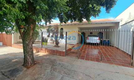 Casa Residencial com 3 quartos  à venda, 181.07 m2 por R$800000.00  - Guararapes - Londrina/PR
