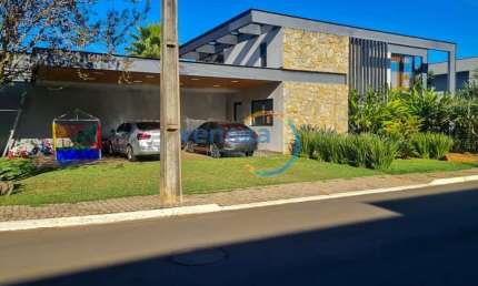 Casa Residencial com 3 quartos  à venda, 320.00 m2 por R$3500000.00  - Santa Adelaide - Cambe/PR