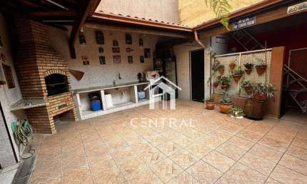 Sobrado a venda  - 222m² - 3 Dormitórios - 1 Suíte - 6 Vagas - Area Gourmet - Vila Augusta Guarulhos/SP